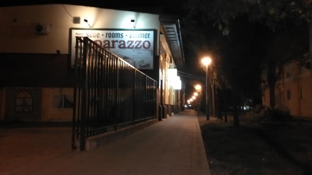 Hostel Paparazzo & Apartmens NagyNagykikinda Kültér fotó